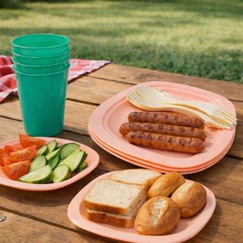 Набор посуды пластм. "Смак 2" 12предм.: 4тарелки+4стакана+4вилка-ложка-нож ("Радиан") *1/20