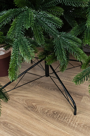 Елка  искусственная пластиковая "Кунгурская" 2,1м литая *1