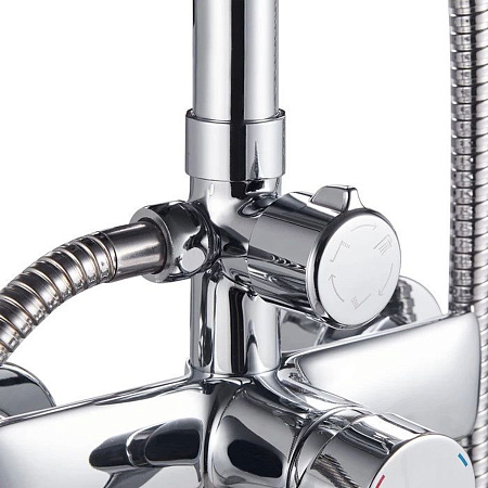 Смеситель д/ванны со стойкой для душа + ручной и тропический душ Stripe Milardo STRSB1FM06 *1