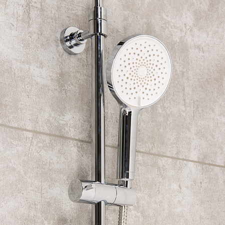 Смеситель д/ванны термостатич. со стойкой для душа + ручной и тропич. душ Milardo ILSSBTHM06 *1/3