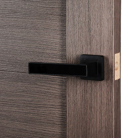 Дверь межкомнатная остекленная ЦАРГИ ПВХ Х4 Неаполь темный/черное стекло 700мм Двери ГУД *1