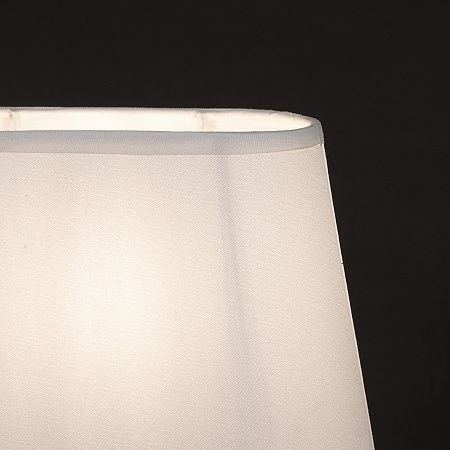 Лампа настольная 00030 Е14 15Вт  *1/24