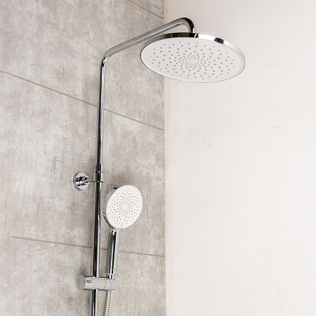 Смеситель д/ванны термостатич. со стойкой для душа + ручной и тропич. душ Milardo ILSSBTHM06 *1/3