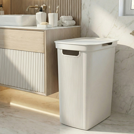 Корзина для белья пластм. 50л 542×470×310мм "Лайн" Молоч. арт.С706МОЛ ("Мартика") *1/4