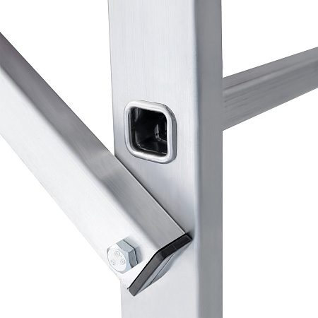 Вышка-тура алюм. "NV 1450" раб.выс.5,1м, помост1,4х0,5м,мах нагр.150кг арт.1450408 "Новая высота" *1