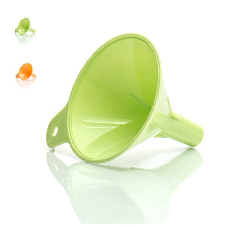 Воронка пластм. д. 80мм арт.211   ("Полимербыт")  *1/100