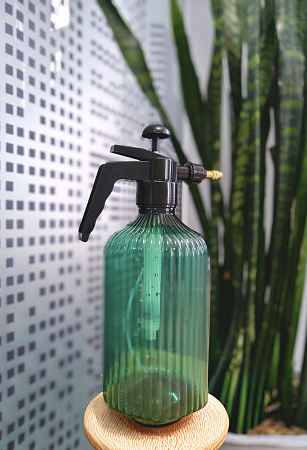 Распылитель жидкости пластм. помповый 2,0л "EG" *1/20