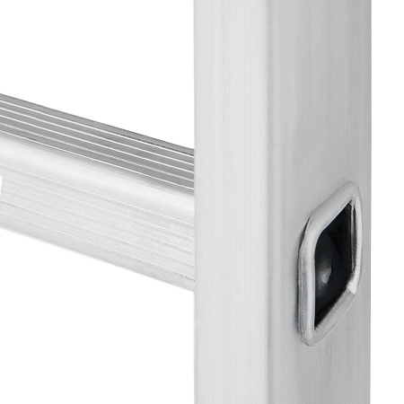 Лестница приставная алюм.  9 ступеней,общ.дл.2,37м,вес 2,8кг,max нагр.150кг1210109 "НВ" *1