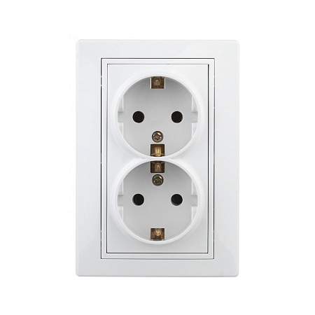 Розетка "Intro Plano" СП 2-мест.белый с/з 2X2P+E Schuko 16А-250В IP20 1-205-01 *10/100