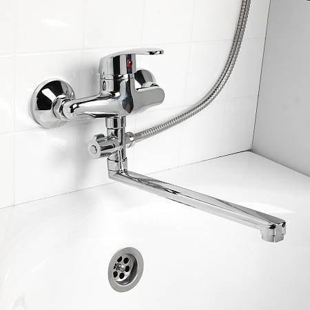 Смеситель д/ванны ROEGEN RC110B однорычажный 40 мм *1/10