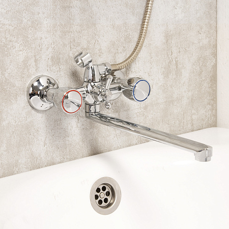 Смеситель д/ванны ROEGEN RR120B плоский излив *1/10