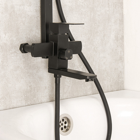 Смеситель д/ванны со стойкой для душа + ручной душ LEDEME L72433B черная *1