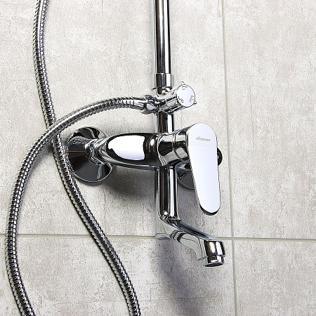 Смеситель д/ванны со стойкой для душа + ручной душ Accoona A8396 *1*