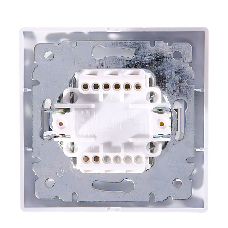 Выключатель "Intro Plano" СП 3кл. белый 10А-250В IP20 1-106-01 *10/200