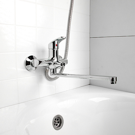 Смеситель д/ванны ROEGEN RC100C однорычажный, 35 мм, со встроенным дивертором *1/10